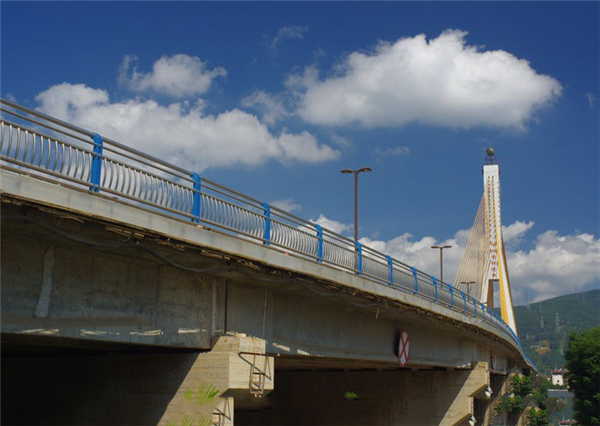 泉州304不锈钢桥梁护栏：安全、耐用与美观的完美结合